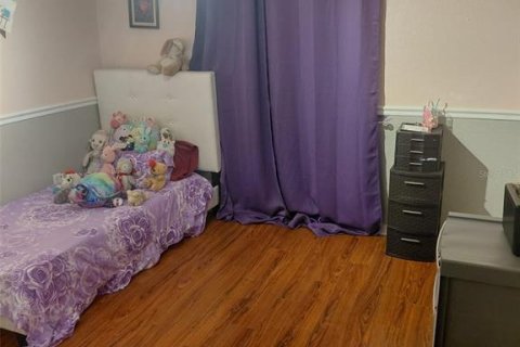 House in Weeki Wachee, Florida 4 bedrooms, 204.76 sq.m. № 2227958 - photo 15