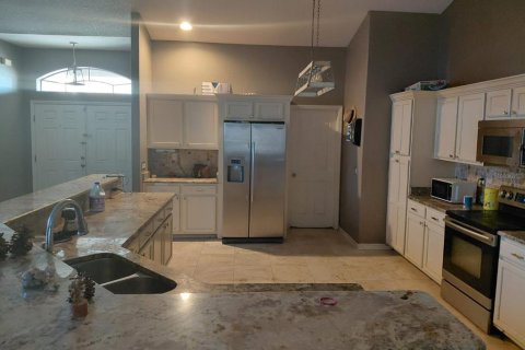 House in Weeki Wachee, Florida 4 bedrooms, 204.76 sq.m. № 2227958 - photo 6