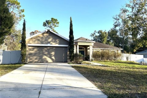 House in Weeki Wachee, Florida 4 bedrooms, 204.76 sq.m. № 2227958