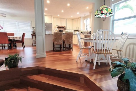 House in Tavernier, Florida 5 bedrooms, 255.85 sq.m. № 1686275 - photo 19