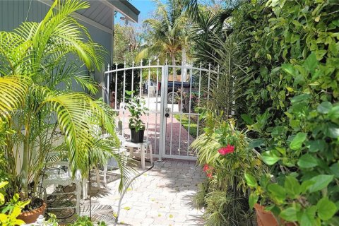 House in Tavernier, Florida 5 bedrooms, 255.85 sq.m. № 1686275 - photo 5