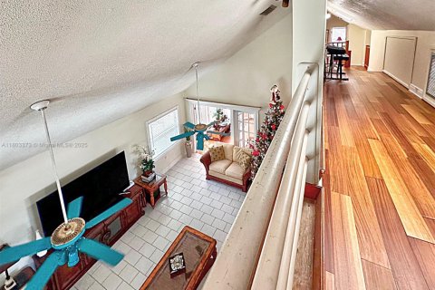 House in Tavernier, Florida 5 bedrooms, 255.85 sq.m. № 1686275 - photo 17