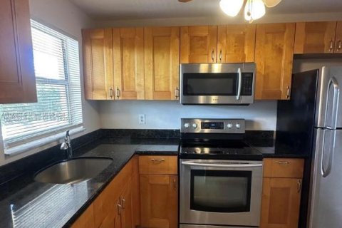Condominio en venta en Sunrise, Florida, 2 dormitorios, 78.97 m2 № 1713274 - foto 1