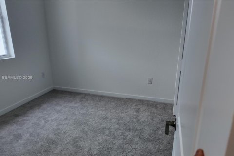 Townhouse in Miami, Florida 3 bedrooms № 2367909 - photo 14