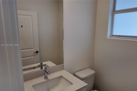 Townhouse in Miami, Florida 3 bedrooms № 2367909 - photo 21