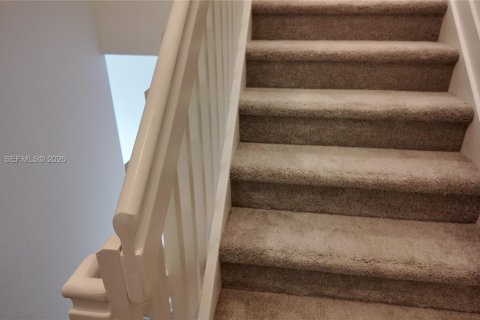 Townhouse in Miami, Florida 3 bedrooms № 2367909 - photo 11