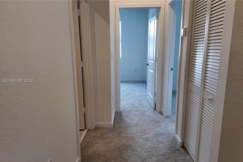 Townhouse in Miami, Florida 3 bedrooms № 2367909 - photo 20