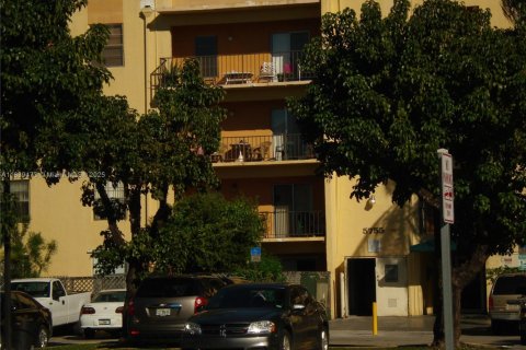 Copropriété à vendre à Hialeah, Floride: 2 chambres № 1828225 - photo 22