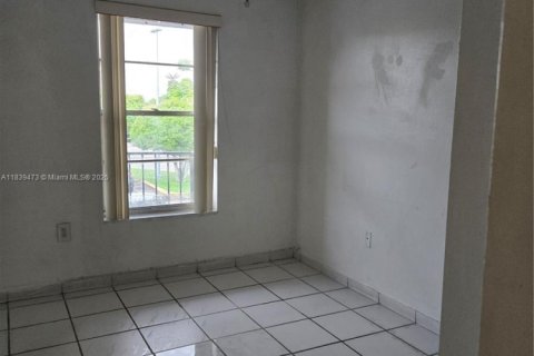 Copropriété à vendre à Hialeah, Floride: 2 chambres № 1828225 - photo 10