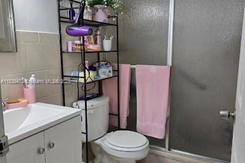 Copropriété à vendre à Hialeah, Floride: 2 chambres № 1828225 - photo 14