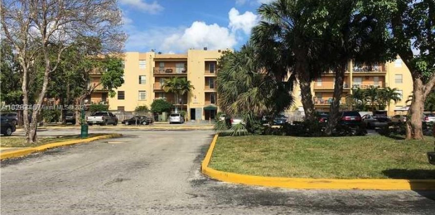 Condo à Hialeah, Floride, 2 chambres  № 1828225