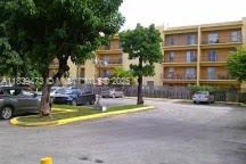 Copropriété à vendre à Hialeah, Floride: 2 chambres № 1828225 - photo 20