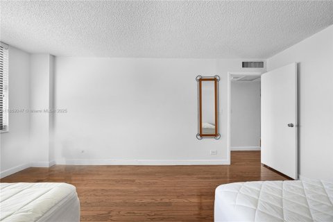 Condominio en alquiler en Bay Harbor Islands, Florida, 2 dormitorios, 120.77 m2 № 1887918 - foto 30