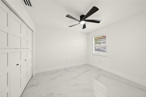 House in Cooper City, Florida 3 bedrooms, 117.06 sq.m. № 1953149 - photo 21