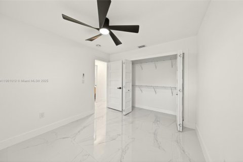 House in Cooper City, Florida 3 bedrooms, 117.06 sq.m. № 1953149 - photo 22