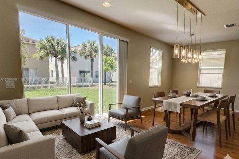 Casa en venta en Port St. Lucie, Florida, 3 dormitorios, 183.3 m2 № 2387139 - foto 3