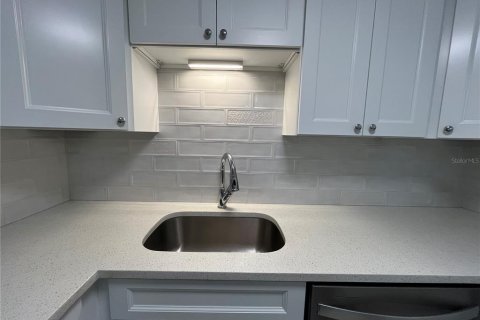 Купить кондоминиум в Клируотер, Флорида 4 комнаты, 76.64м2, № 1733382 - фото 12
