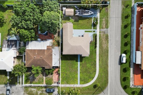 House in Hialeah, Florida 4 bedrooms, 108.51 sq.m. № 1970501 - photo 8