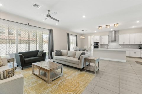 Villa ou maison à louer à Orlando, Floride: 6 chambres, 489.78 m2 № 2117891 - photo 6