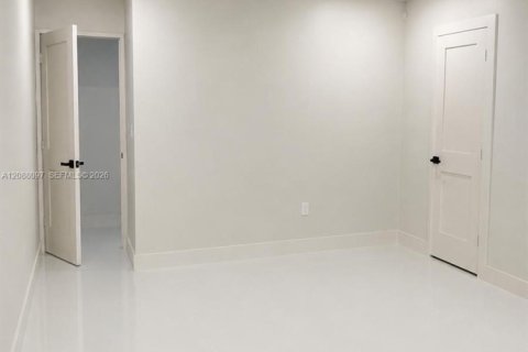 Casa en venta en Miami, Florida, 2 dormitorios, 105.17 m2 № 2365036 - foto 12