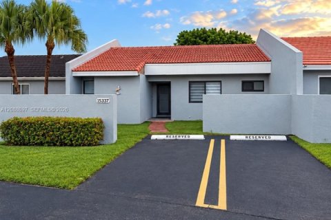 Casa en Miami, Florida 2 dormitorios, 105.17 m2 № 2365036