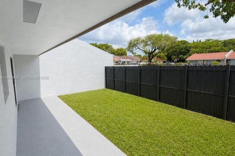 Casa en venta en Miami, Florida, 2 dormitorios, 105.17 m2 № 2365036 - foto 19