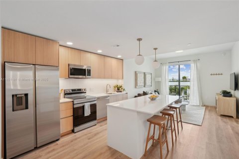 Apartamento en alquiler en Miami, Florida, 1 dormitorio, 69.86 m2 № 1782009 - foto 10