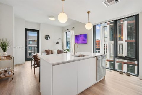 Apartamento en alquiler en Miami, Florida, 1 dormitorio, 69.86 m2 № 1782009 - foto 16