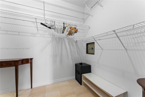 Copropriété à louer à Miami Beach, Floride: 3 chambres, 190.36 m2 № 2015164 - photo 14