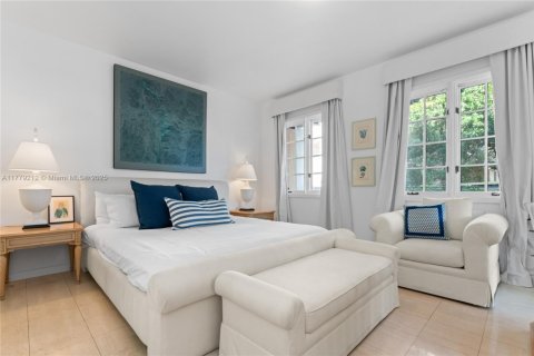 Copropriété à louer à Miami Beach, Floride: 3 chambres, 190.36 m2 № 2015164 - photo 17