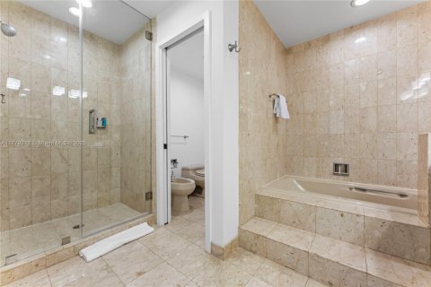 Copropriété à louer à Miami Beach, Floride: 3 chambres, 190.36 m2 № 2015164 - photo 12