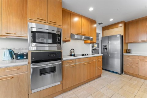 Copropriété à louer à Miami Beach, Floride: 3 chambres, 190.36 m2 № 2015164 - photo 25