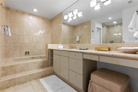 Copropriété à louer à Miami Beach, Floride: 3 chambres, 190.36 m2 № 2015164 - photo 13