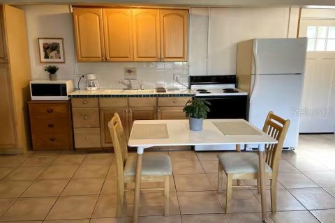 Hôtel, hôtellerie à vendre à Dunedin, Floride: 255.57 m2 № 2097112 - photo 18
