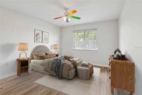 House in Land O' Lakes, Florida 4 bedrooms, 305.56 sq.m. № 1813827 - photo 27