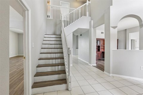 House in Land O' Lakes, Florida 4 bedrooms, 305.56 sq.m. № 1813827 - photo 2