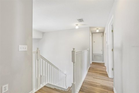 House in Land O' Lakes, Florida 4 bedrooms, 305.56 sq.m. № 1813827 - photo 15