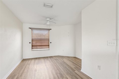 House in Land O' Lakes, Florida 4 bedrooms, 305.56 sq.m. № 1813827 - photo 16