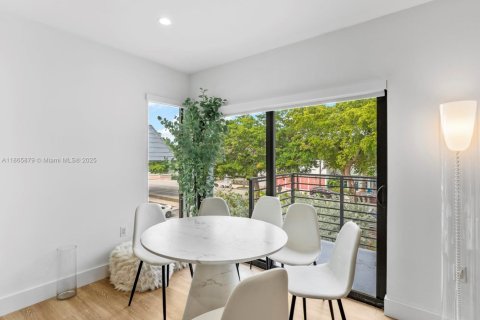 Commercial property in Miami Beach, Florida № 1897112 - photo 28