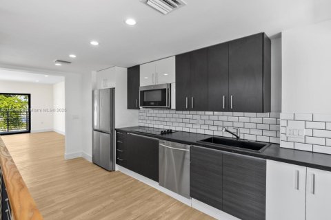 Commercial property in Miami Beach, Florida № 1897112 - photo 23