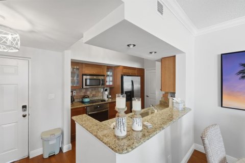 Condo in Stuart, Florida, 2 bedrooms № 2078177 - photo 14
