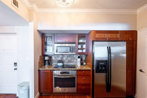 Condo in Stuart, Florida, 2 bedrooms № 2078177 - photo 18