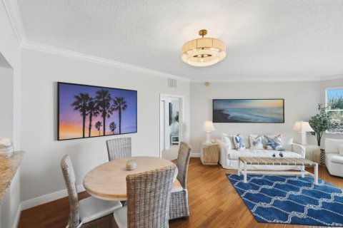 Condo in Stuart, Florida, 2 bedrooms № 2078177 - photo 12
