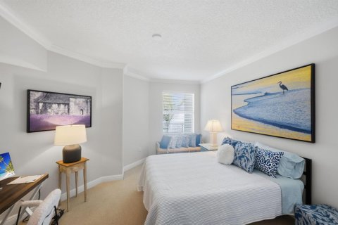 Condo in Stuart, Florida, 2 bedrooms № 2078177 - photo 26