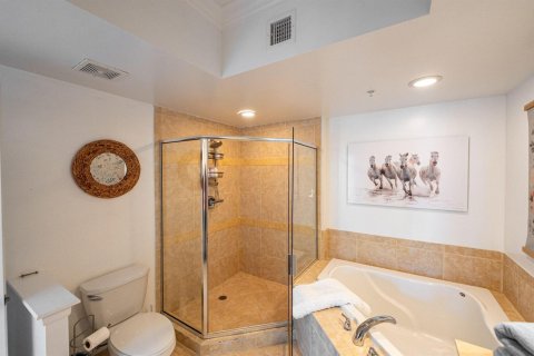 Condo in Stuart, Florida, 2 bedrooms № 2078177 - photo 25