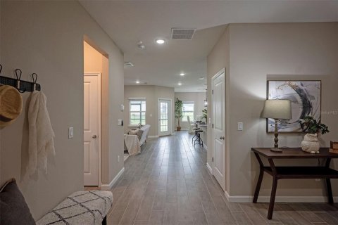 House in Green Cove Springs, Florida 4 bedrooms, 213.49 sq.m. № 2091774 - photo 7