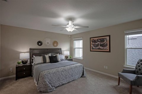 House in Green Cove Springs, Florida 4 bedrooms, 213.49 sq.m. № 2091774 - photo 28