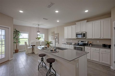 House in Green Cove Springs, Florida 4 bedrooms, 213.49 sq.m. № 2091774 - photo 19
