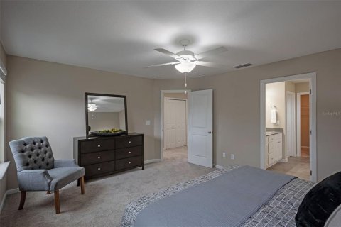 House in Green Cove Springs, Florida 4 bedrooms, 213.49 sq.m. № 2091774 - photo 30