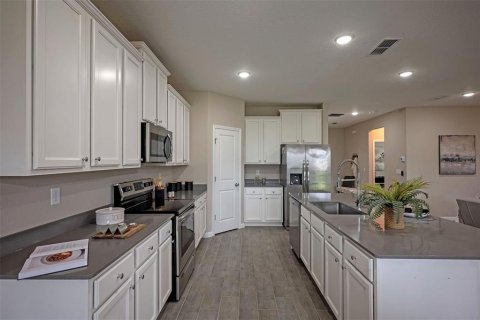 House in Green Cove Springs, Florida 4 bedrooms, 213.49 sq.m. № 2091774 - photo 20